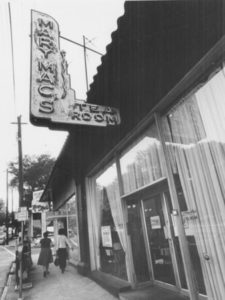 19790617 - ATLANTA, GA -- Exterior of the popular Atlanta landmark Mary Mac's Tea Room on Ponce de Leon Avenue. (CHERYL BRAY/AJC staff) 1979